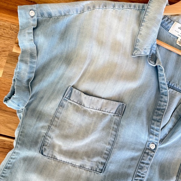 Anthropologie Cloth & Stone Chambray Button-Up Shirt | XL | Soft Casual - Picture 4 of 11